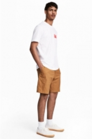  Chino shorts 6.99 €
