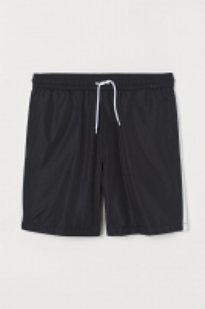  Shorts with side stripes 9.99 €