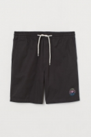  Knee-length cotton shorts 9.99 €