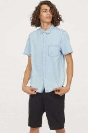  Short-sleeved denim shirt 9.99 €