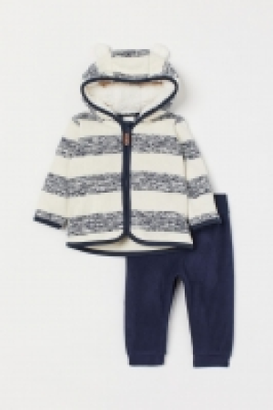 Jacket and trousers 9.00 €