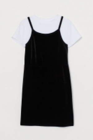  Top and velour dress 13.00 €