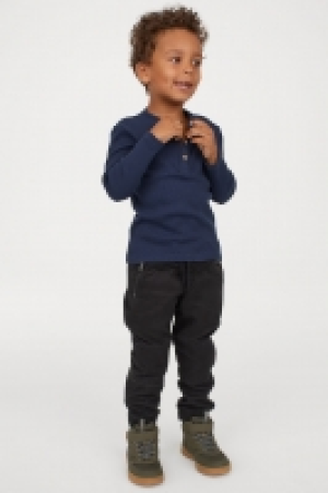  Cotton twill joggers 13.00 €