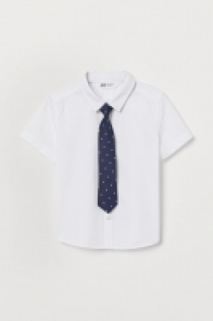  Shirt with a tie/bow tie 7.00 €