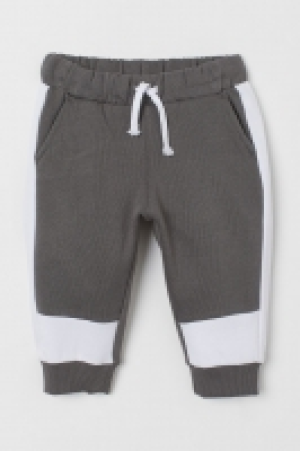  Cotton joggers 7.00 €