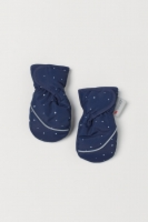  Water-repellent ski mittens 6.00 €