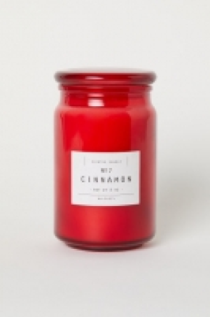  Scented candle in a glass jar 9.99 €