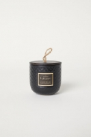  Scented candle in a holder 5.99 €