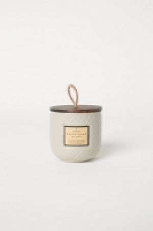  Scented candle in a holder 6.99 €