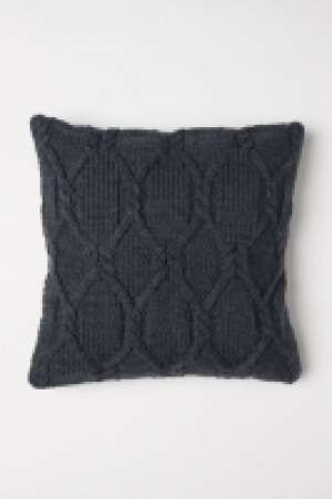  Cable-knit cushion cover 12.99 €