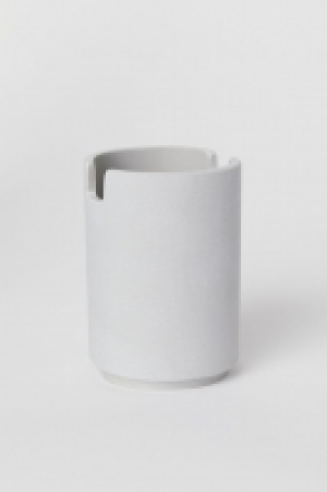  Toothbrush mug 8.99 €