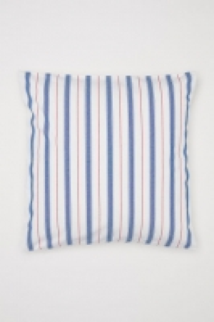  Striped cushion cover 3.99 €