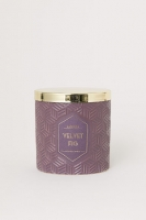  Scented candle in a holder 7.99 €