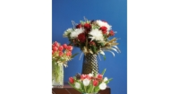 Aldi  Christmas Cheer Bouquet