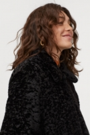  Faux fur jacket 47.99 €