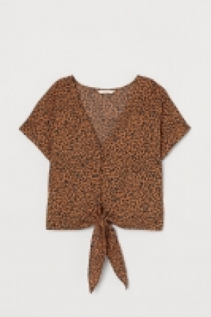  V-neck tie-hem blouse 12.99 €