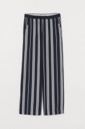  Wide pull-on trousers 7.99 €