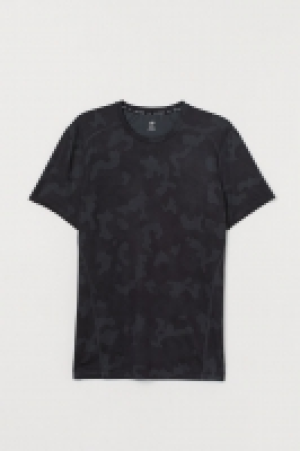  Short-sleeved sports top 6.99 €