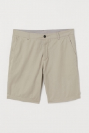  Knee-length cotton shorts 5.99 €