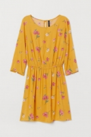  Short dress 6.99 €