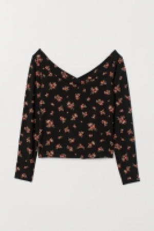  Off-the-shoulder top 5.99 €