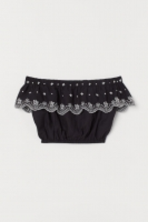  Cropped off-the-shoulder top 8.99 €