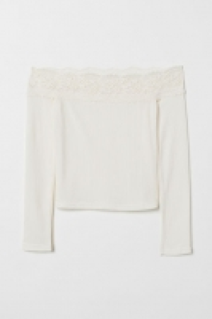  Off-the-shoulder top 6.99 €