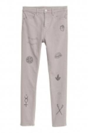  Skinny Regular Ripped Jeans 19.99 €