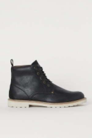  Boots 39.99 €