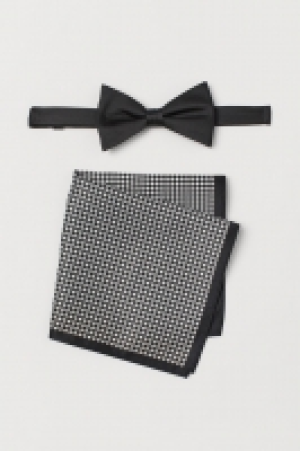  Bow tie and handkerchief 6.99 €