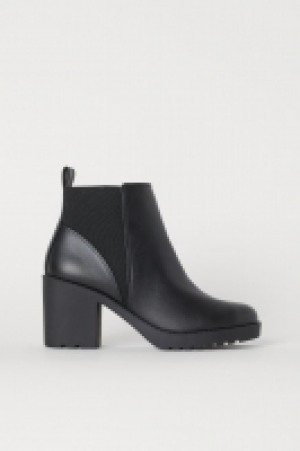  Ankle boots 20.00 €