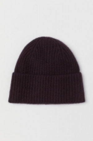  Cashmere-blend hat 8.00 €