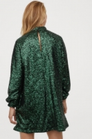  Sequined dress 30.00 €