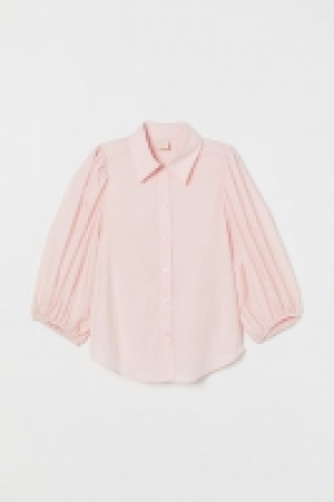  Balloon-sleeved blouse 17.99 €