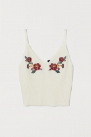  Ribbed top with embroidery 8.00 €