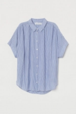  Blouse with dolman sleeves 8.00 €