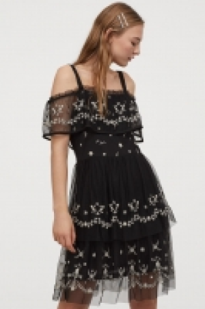  Cold shoulder dress 30.00 €