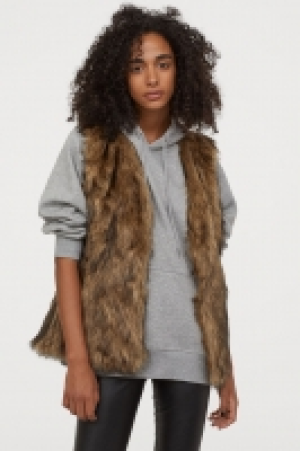  Faux fur gilet 30.00 €
