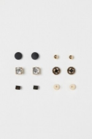 HM   6 pairs stud earrings