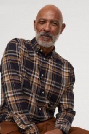  Checked cotton shirt 39.99 €