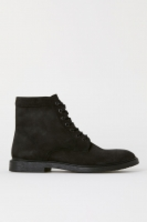  Suede boots 59.99 €