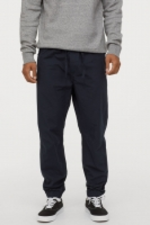  Cotton joggers 17.99 €
