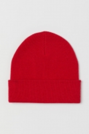 HM   Cashmere-blend hat