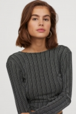  Top with a sheen 8.00 €