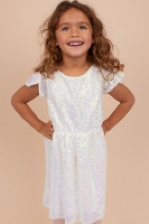  Tulle dress with sequins 10.00 €