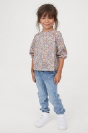  Pull-on Loose Fit Jeans 8.00 €