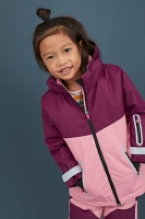  Water-repellent ski jacket 25.00 €