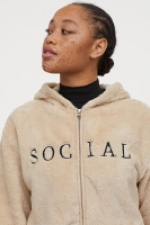  Pile hooded jacket 15.00 €