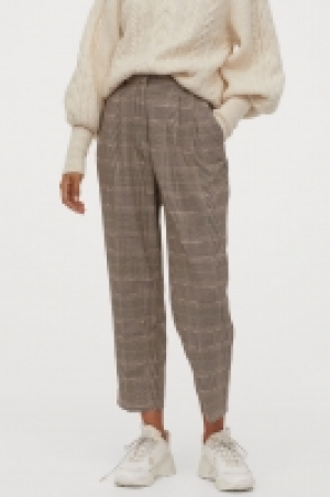  Ankle-length trousers 18.00 €
