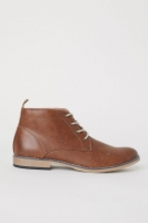  Desert boots 29.99 €